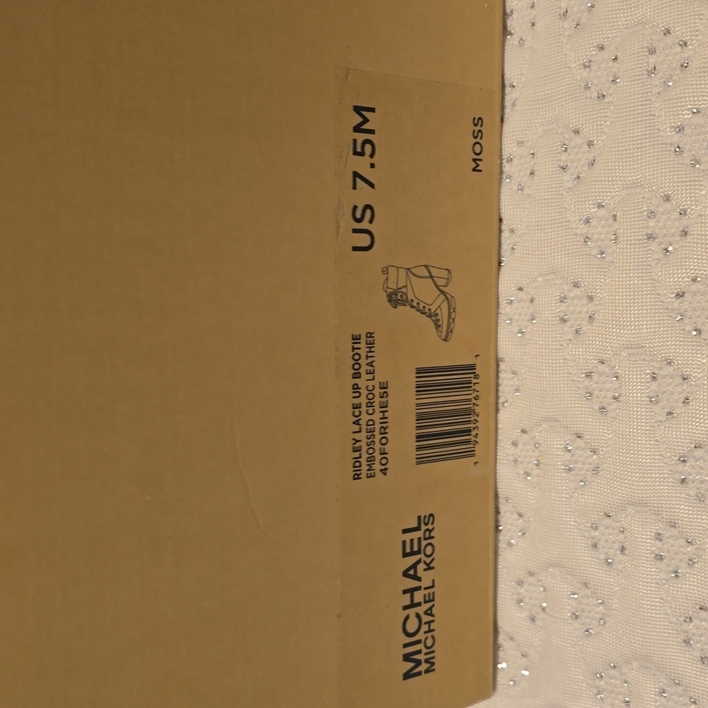 New Imbosed Croc Leather Michael Kors Boots. - Picture 5 of 6